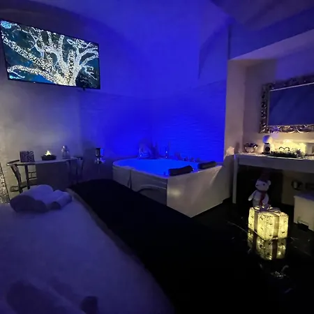 Vico Li Cuti Love hotel *