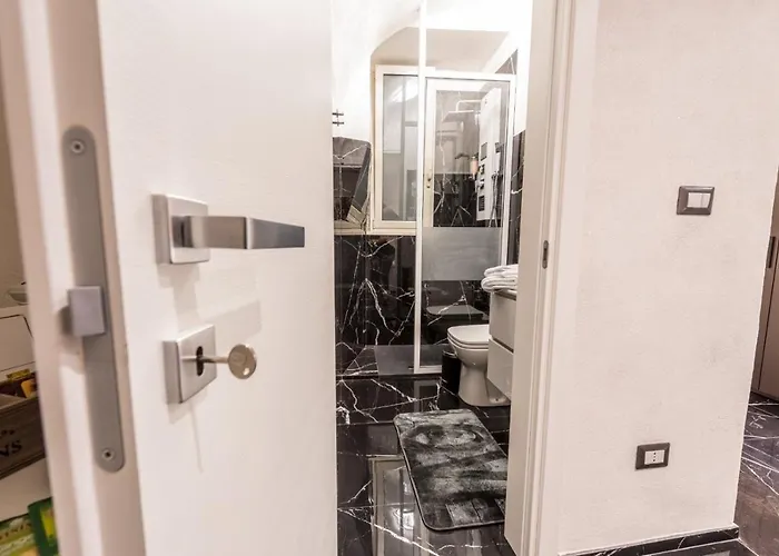 Отель для свиданий Vico Li Cuti *